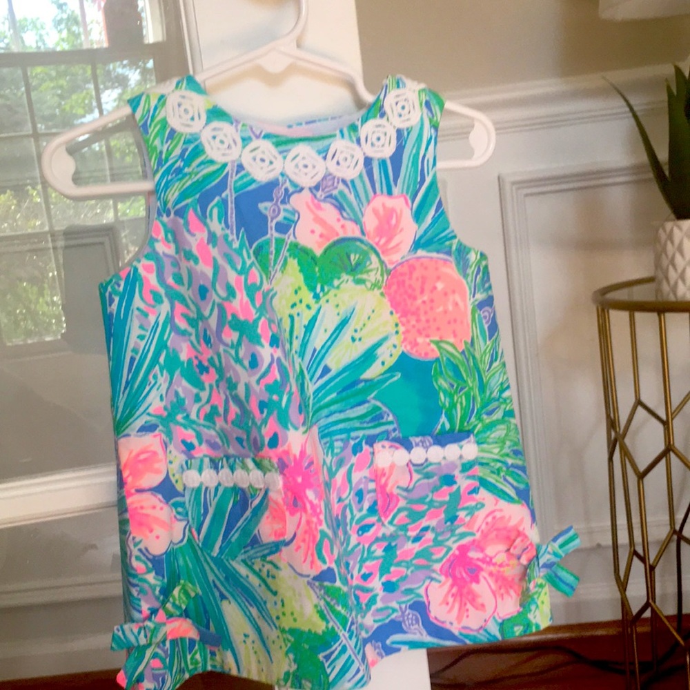 Lilly Pulitzer 12-18 month shift with bottoms